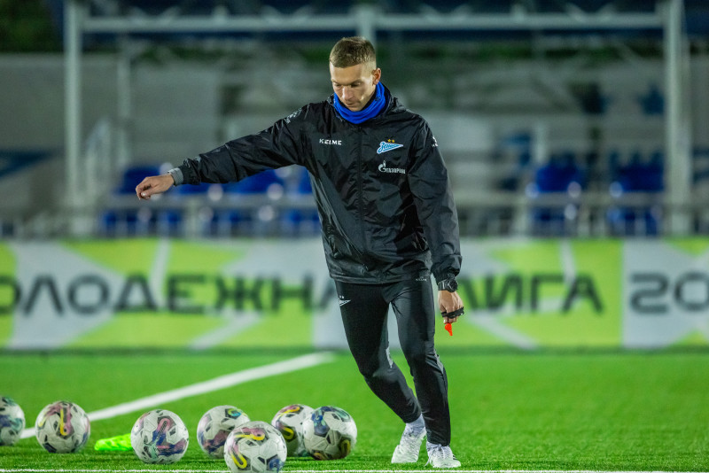 Тренировка женской молодежной команды «Зенит» перед матчем с «ЦСКА»-м (Москва)