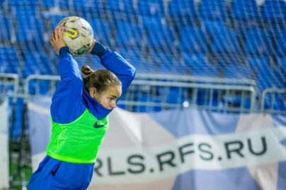 Тренировка женской молодежной команды «Зенит» перед матчем с «ЦСКА»-м (Москва)