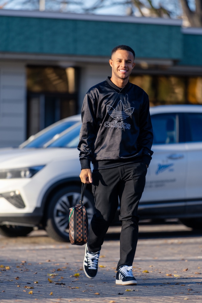 #ЗенитStyle: приезд игроков на тренировку перед матчем с «Динамо» (Махачкала)