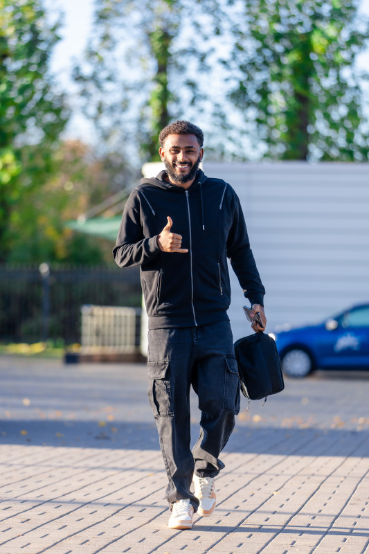 #ЗенитStyle: приезд игроков на тренировку перед матчем с «Динамо» (Махачкала)