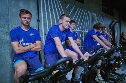 Тренировка в тренажерном зале перед матчем с «Краснодаром»