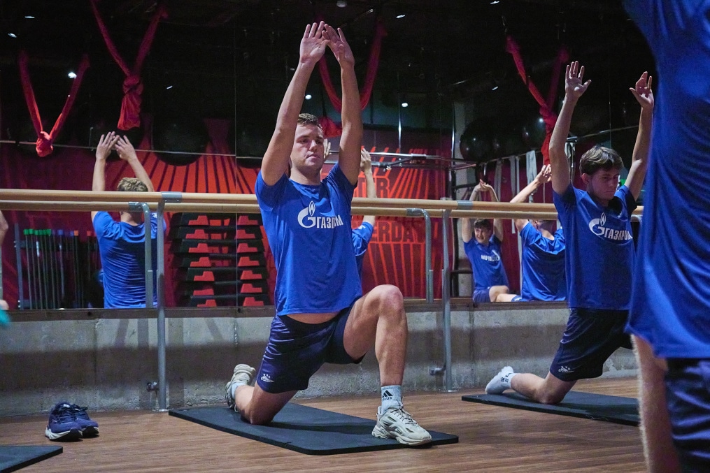 Тренировка в тренажерном зале перед матчем с «Краснодаром»