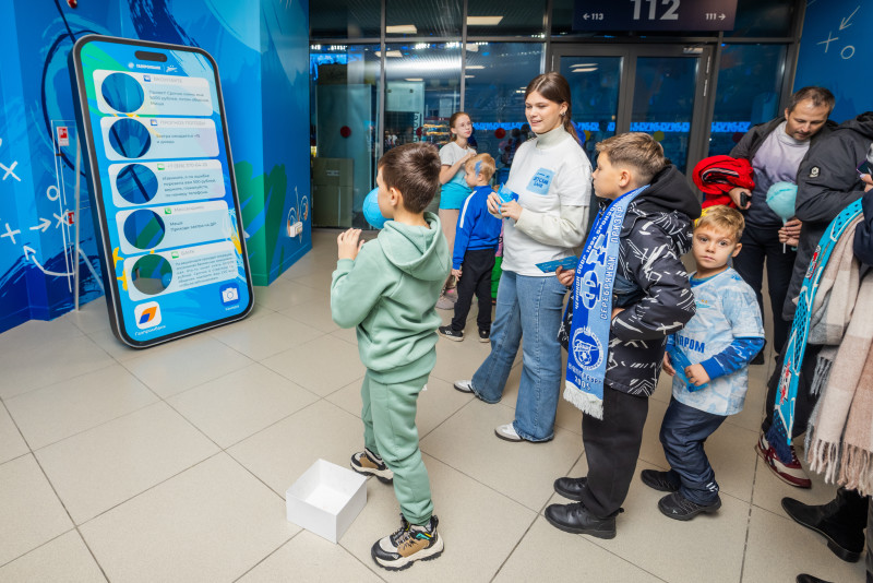 Фан-Променад перед матчем  «Зенит»—«Динамо» (Махачкала)