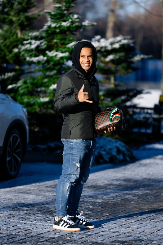 #ЗенитStyle: приезд игроков на тренировку перед кубковым матчем с «Ахматом»