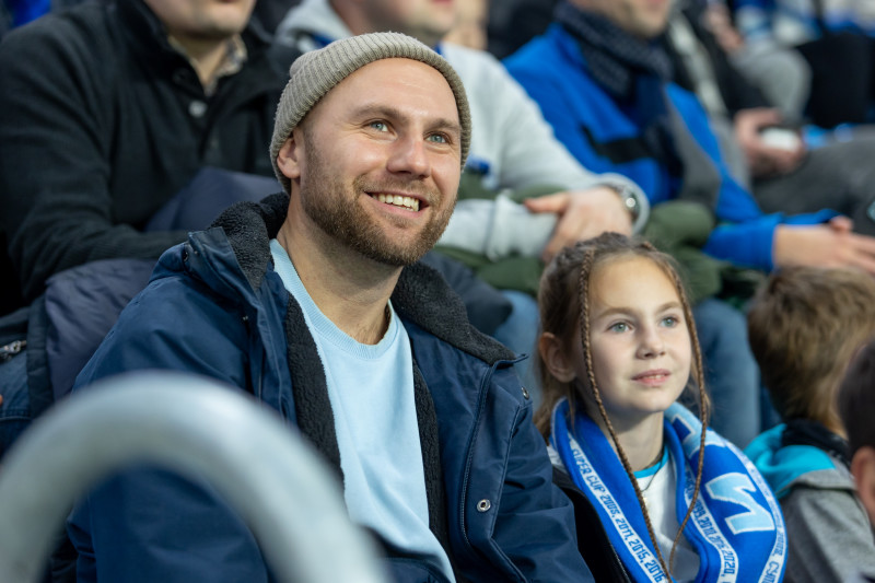 #Все в наших цветах: болельщики на матче «Зенит» — «Ахмат»