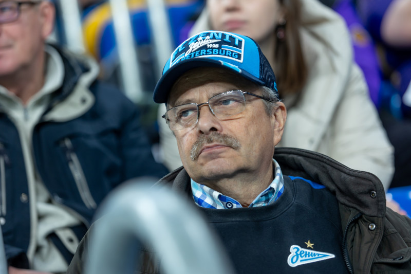 #Все в наших цветах: болельщики на матче «Зенит» — «Ахмат»