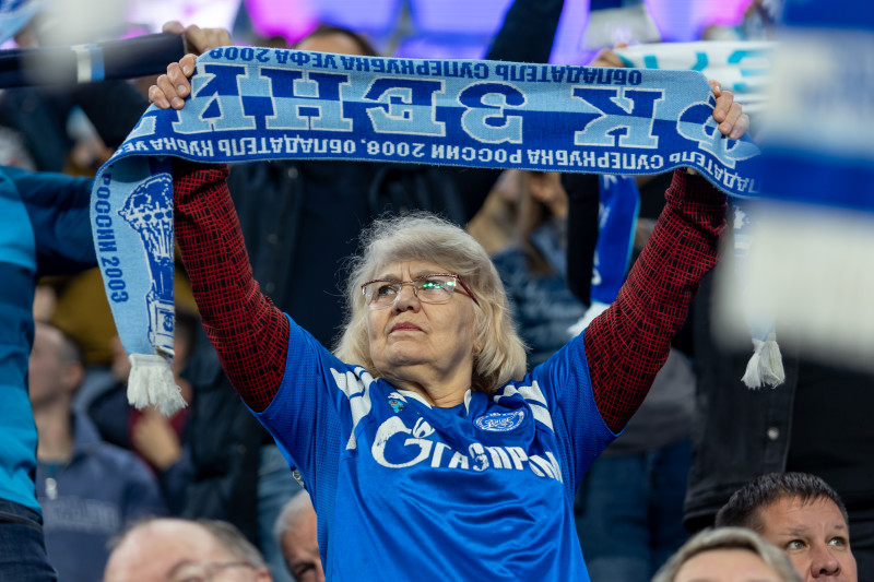#Все в наших цветах: болельщики на матче «Зенит» — «Ахмат»