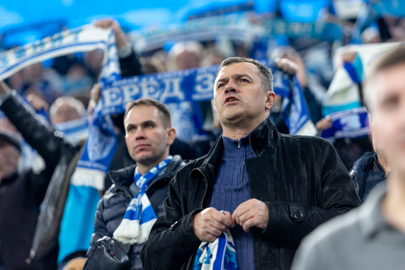 #Все в наших цветах: болельщики на матче «Зенит» — «Ахмат»