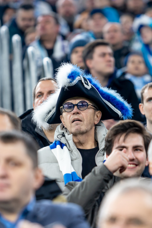 #Все в наших цветах: болельщики на матче «Зенит» — «Ахмат»