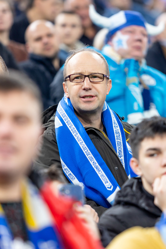 #Все в наших цветах: болельщики на матче «Зенит» — «Ахмат»