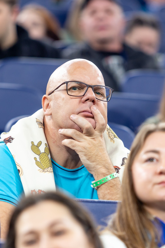 #Все в наших цветах: болельщики на матче «Зенит» — «Ахмат»