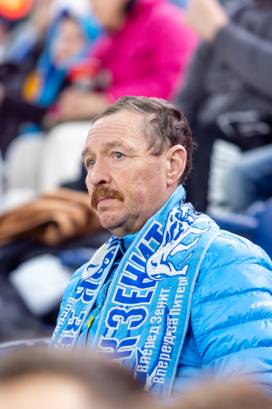 #Все в наших цветах: болельщики на матче «Зенит» — «Ахмат»