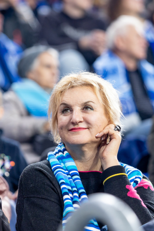 #Все в наших цветах: болельщики на матче «Зенит» — «Ахмат»