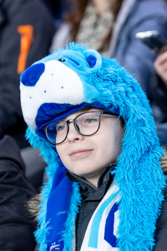 #Все в наших цветах: болельщики на матче «Зенит» — «Ахмат»