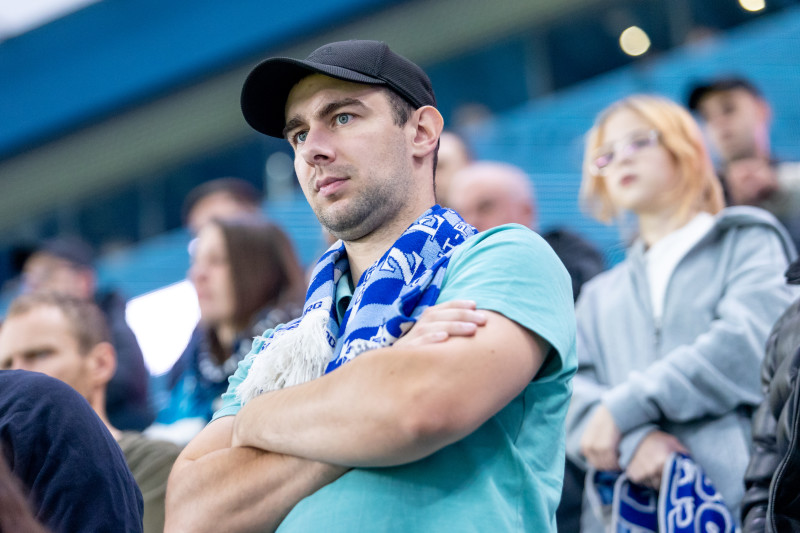 #Все в наших цветах: болельщики на матче «Зенит» — «Ахмат»