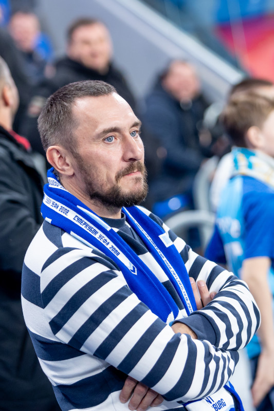 #Все в наших цветах: болельщики на матче «Зенит» — «Ахмат»