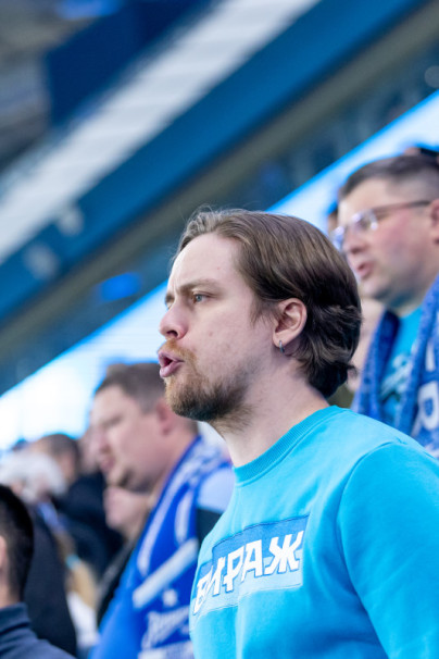 #Все в наших цветах: болельщики на матче «Зенит» — «Ахмат»