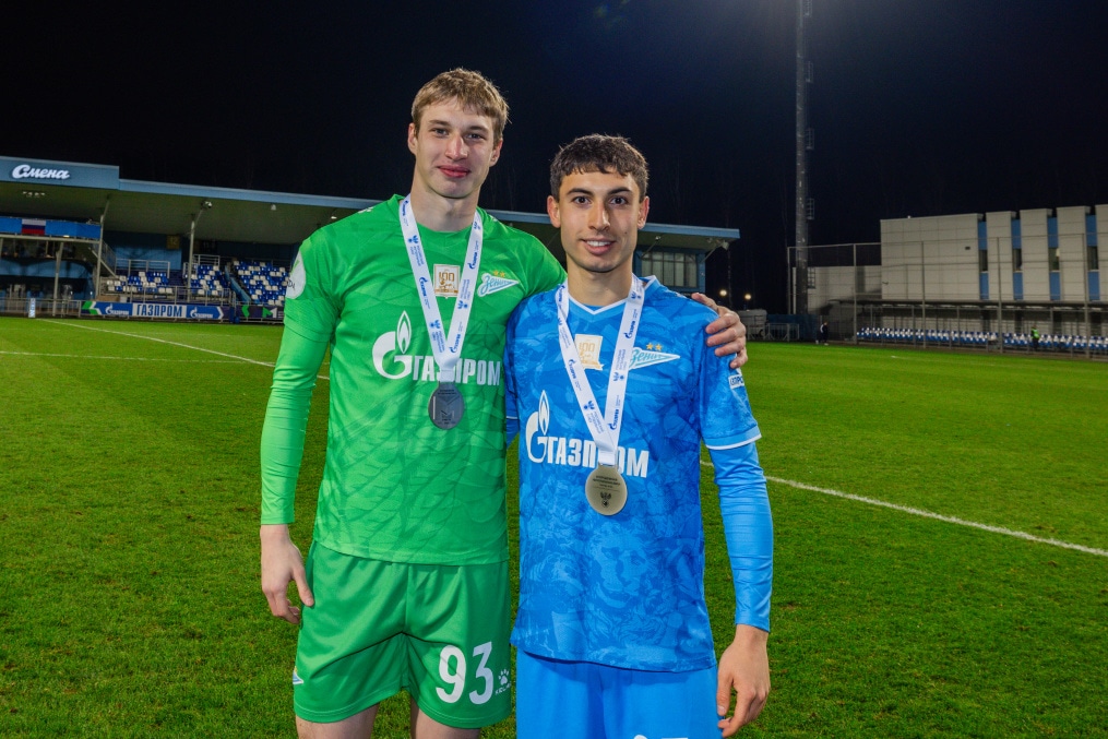 Награждение «Зенита»-м серебряными медалями Молодежной футбольной лиги