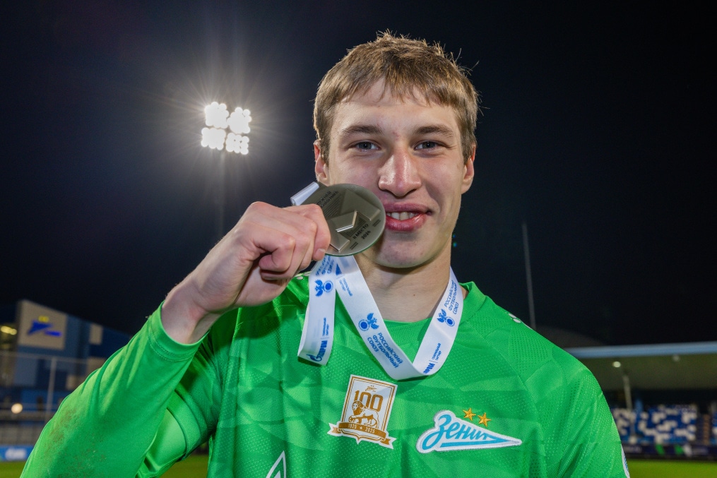 Награждение «Зенита»-м серебряными медалями Молодежной футбольной лиги