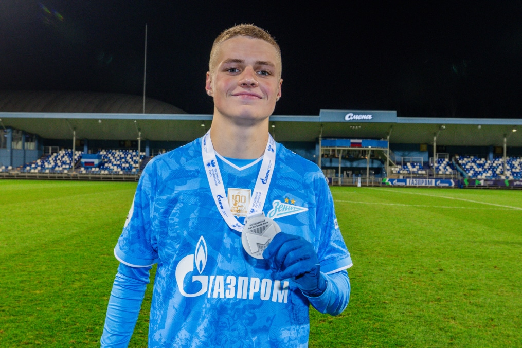 Награждение «Зенита»-м серебряными медалями Молодежной футбольной лиги