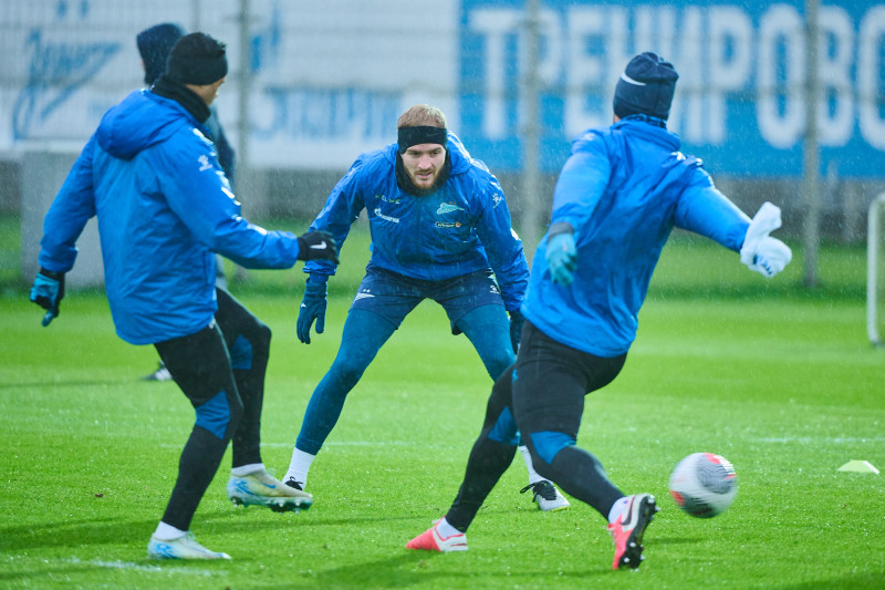 Тренировка «Зенита» перед выездом на кубковый матч с «Ахматом»