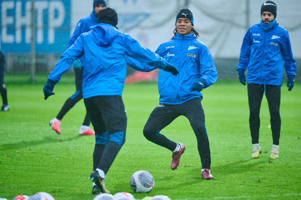 Тренировка «Зенита» перед выездом на кубковый матч с «Ахматом»