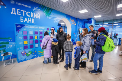 Мир Российская Премьер-Лига, «Зенит» — «Акрон»