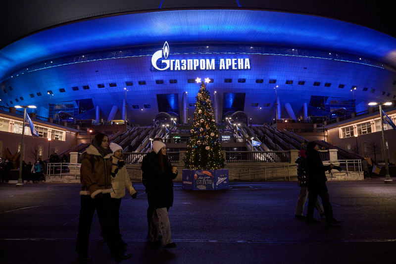 Двухзвёздная Новогодняя ёлка «Газпром Арены»
