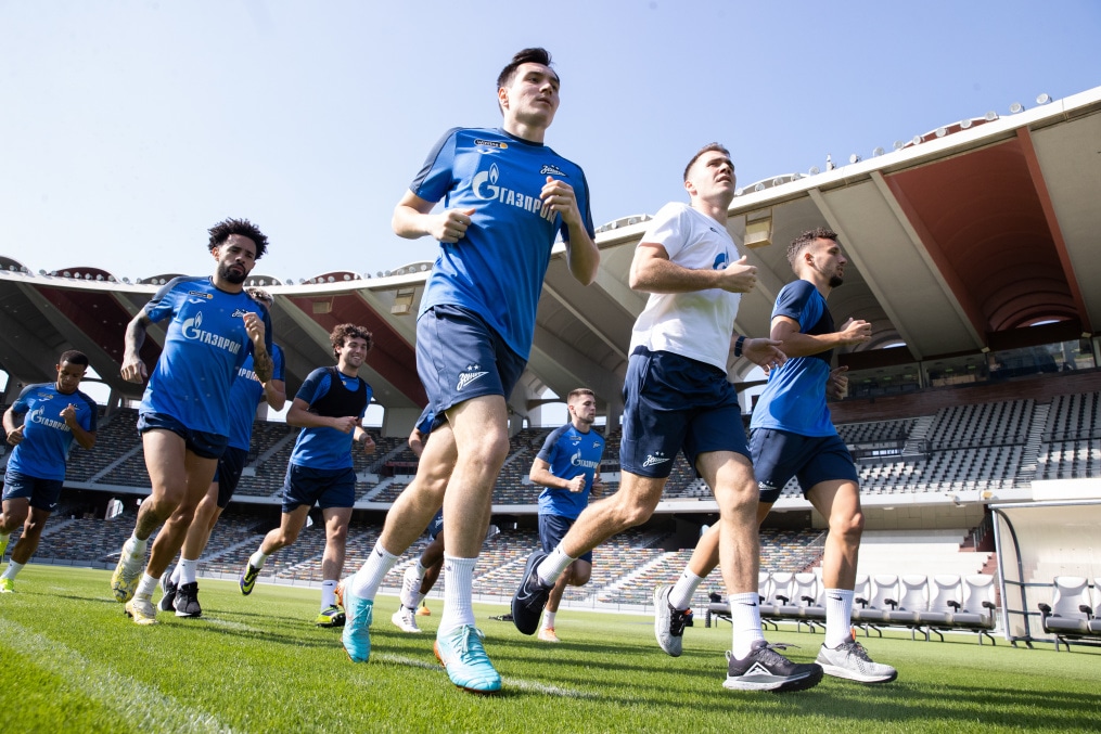 Зимние «Газпром» — тренировочные сборы в Абу-Даби. 19 января, утренняя тренировка