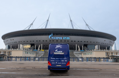 «Зенит» представил обновленную ливрею клубного автобуса