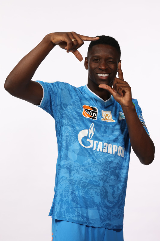 Фотосессия игроков основного состава футбольной команды «Зенит» сезона 2024/2025