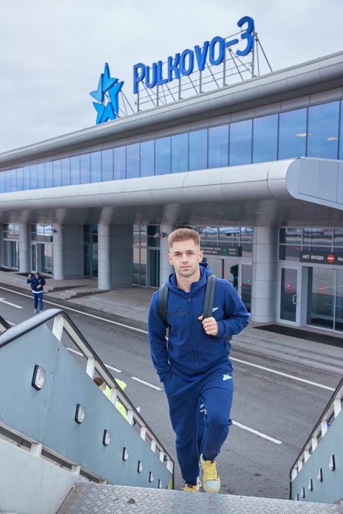 Вылет команды в Москву на матч с «Локомотивом»