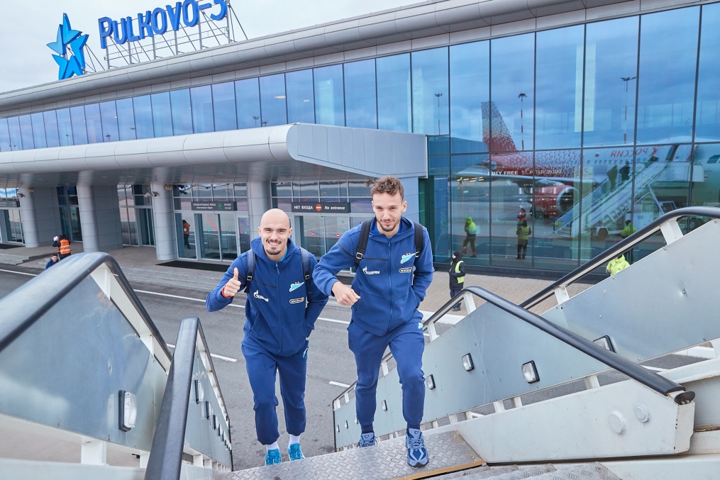 Вылет команды в Москву на матч с «Локомотивом»