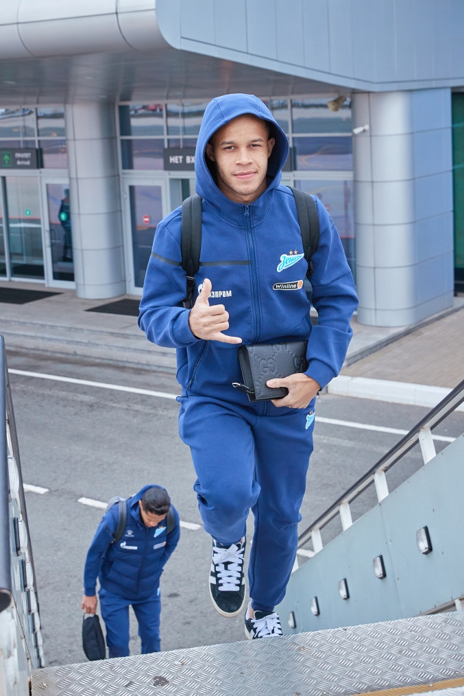 Вылет команды в Москву на матч с «Локомотивом»