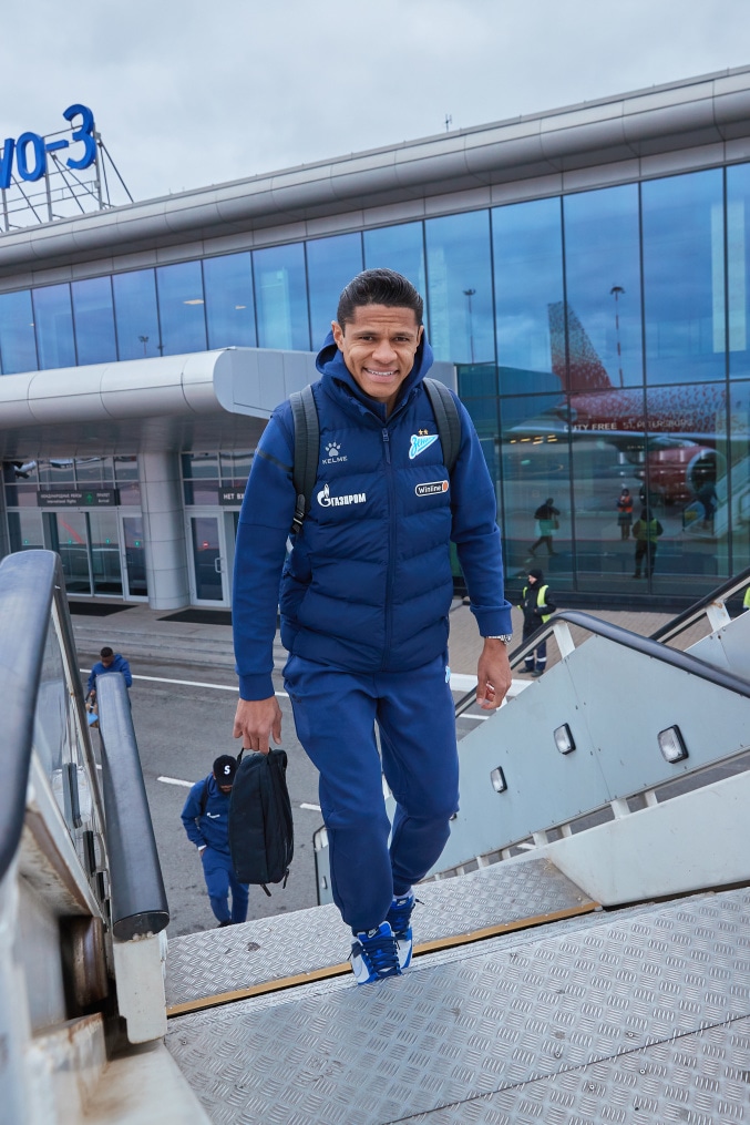 Вылет команды в Москву на матч с «Локомотивом»