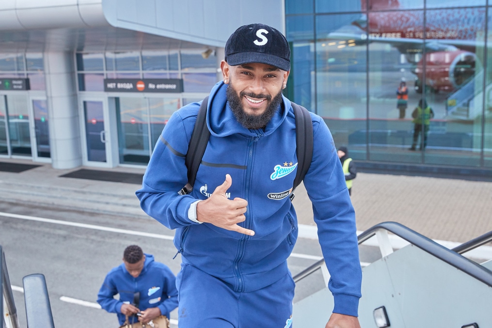 Вылет команды в Москву на матч с «Локомотивом»