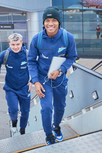 Вылет команды в Москву на матч с «Локомотивом»