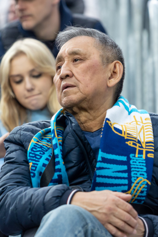 «Все в наших цветах»: болельщики на матче «Зенит»—«Химки»