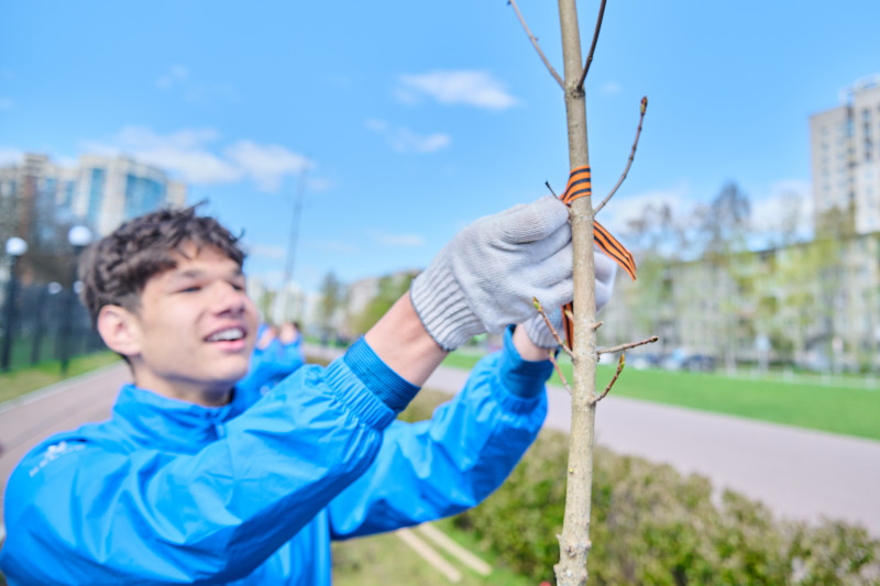 Акция «Сад памяти» в Академии ФК «Зенит»