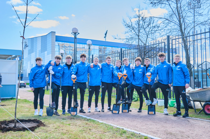 Акция «Сад памяти» в Академии ФК «Зенит»