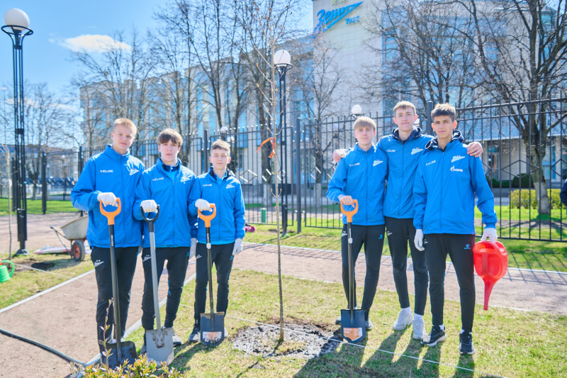 Акция «Сад памяти» в Академии ФК «Зенит»