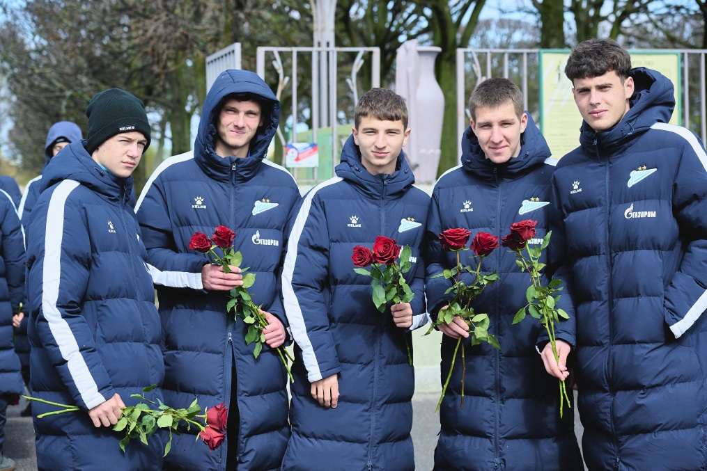 Торжественное возложение цветов на Пискаревском мемориальном кладбище в честь 80-летия Великой Победы