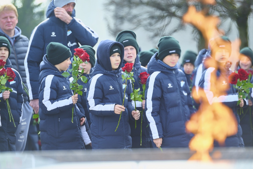 Торжественное возложение цветов на Пискаревском мемориальном кладбище в честь 80-летия Великой Победы