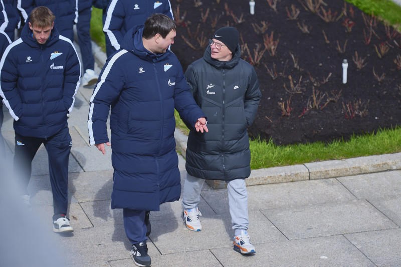 Торжественное возложение цветов на Пискаревском мемориальном кладбище в честь 80-летия Великой Победы