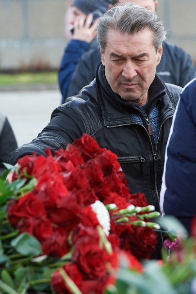 Торжественное возложение цветов на Пискаревском мемориальном кладбище в честь 80-летия Великой Победы