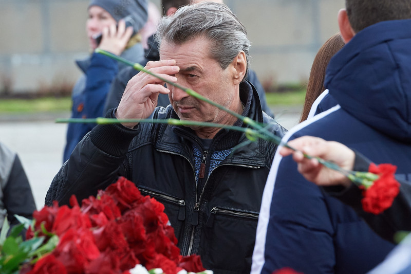 Торжественное возложение цветов на Пискаревском мемориальном кладбище в честь 80-летия Великой Победы