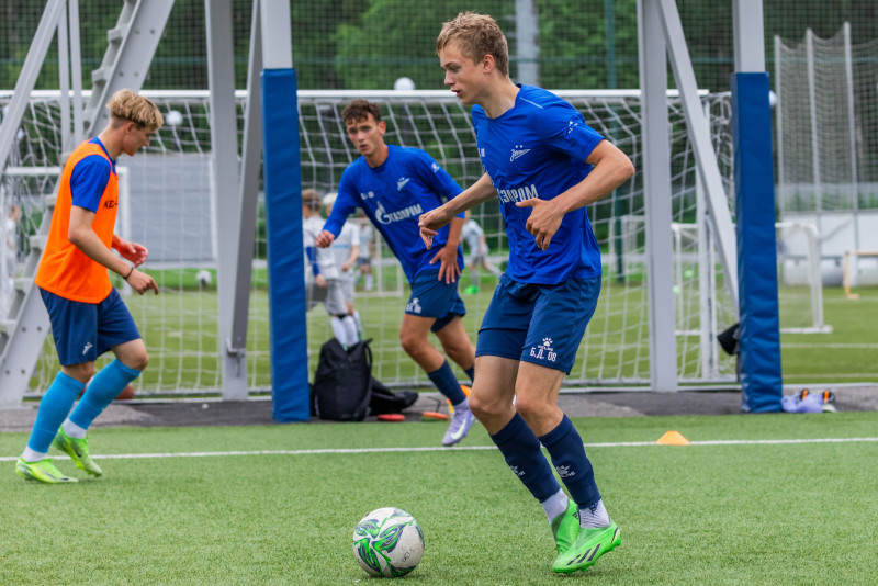 Тренировка юношеской команды «Зенит» U-18 перед матчем с «Локомотивом»