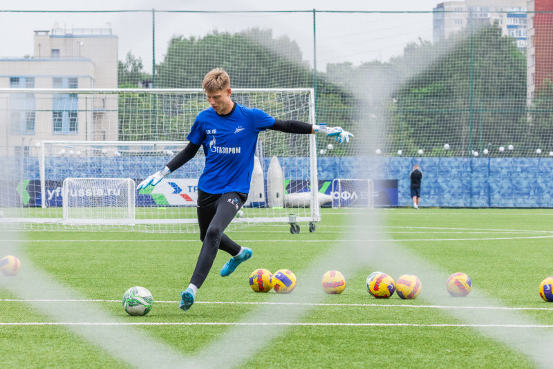 Тренировка юношеской команды «Зенит» U-18 перед матчем с «Локомотивом»