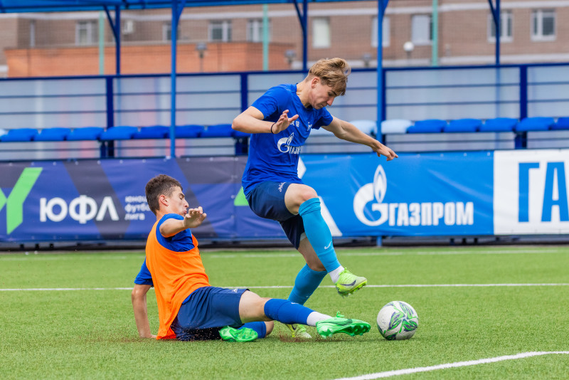 Тренировка юношеской команды «Зенит» U-18 перед матчем с «Локомотивом»