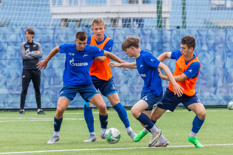 Тренировка юношеской команды «Зенит» U-18 перед матчем с «Локомотивом»